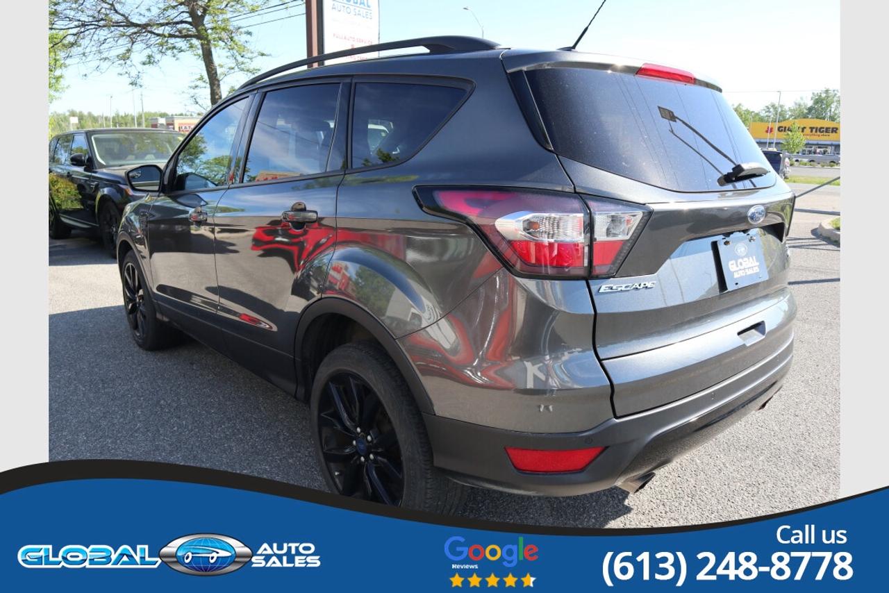 2017 Ford Escape SE Photo