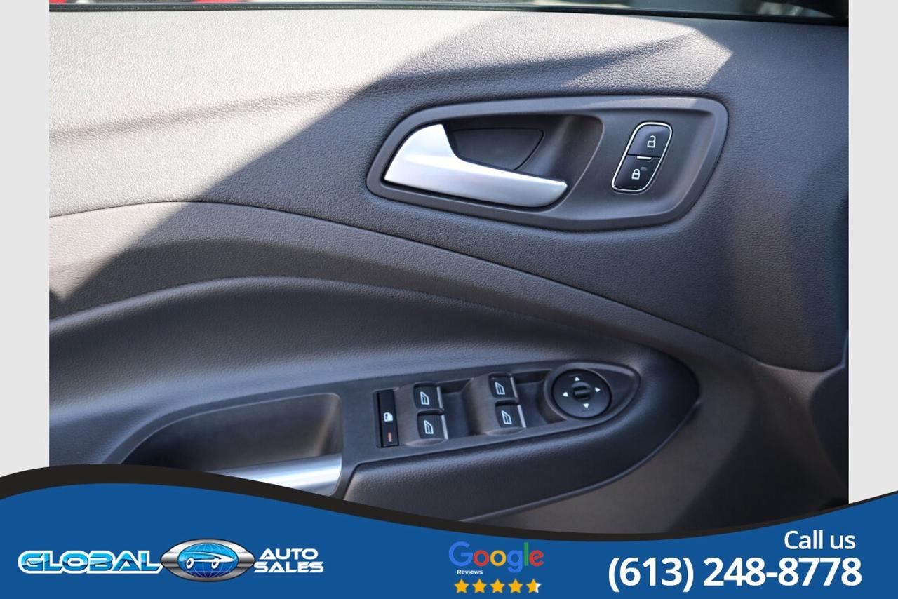 2017 Ford Escape SE Photo