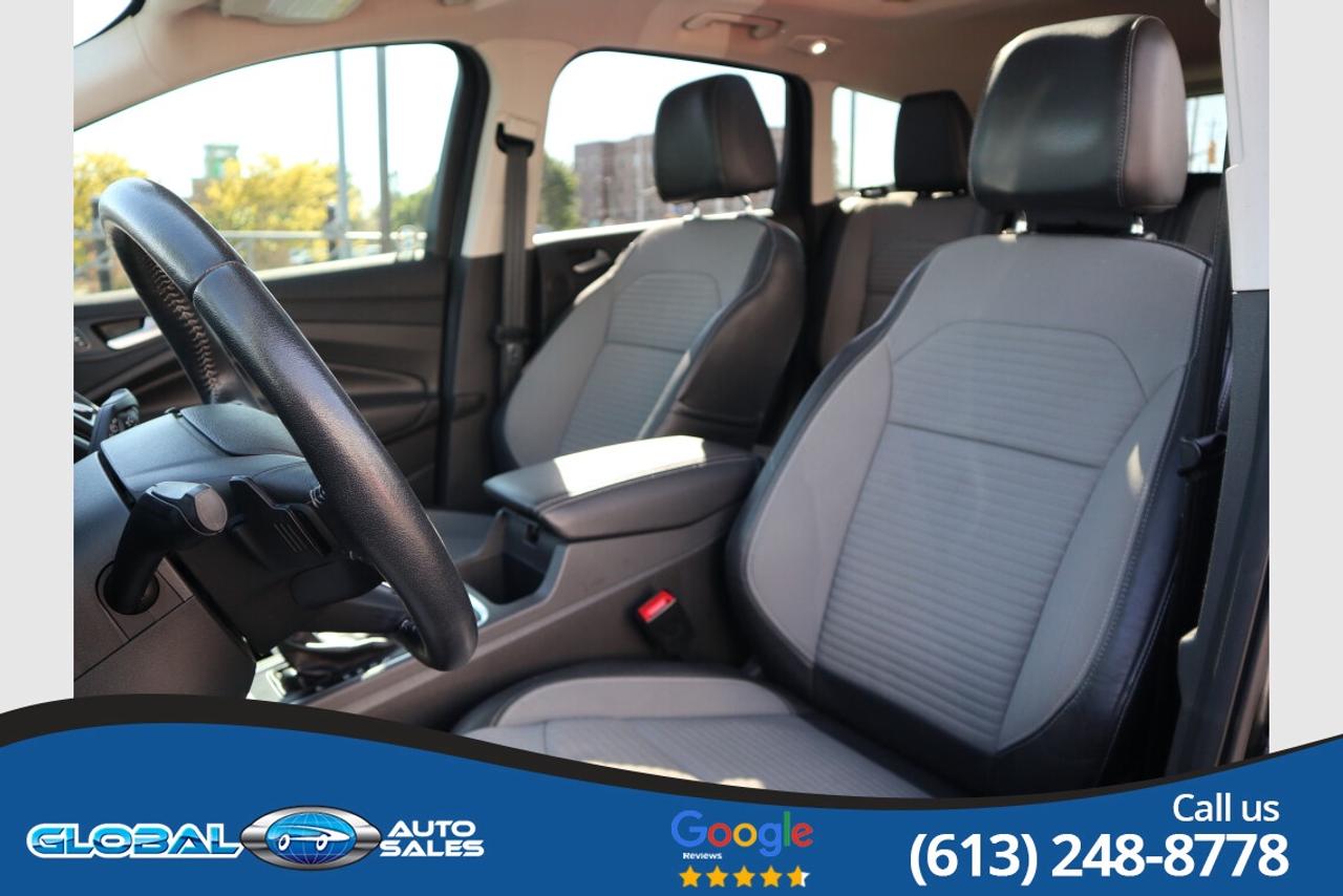 2017 Ford Escape SE Photo