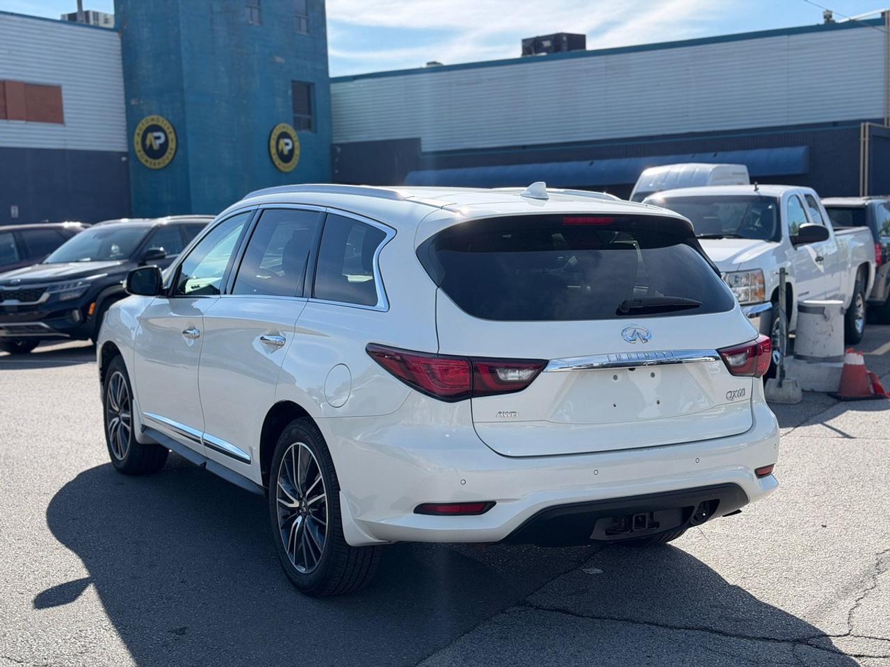 2020 Infiniti QX60 PURE Photo4