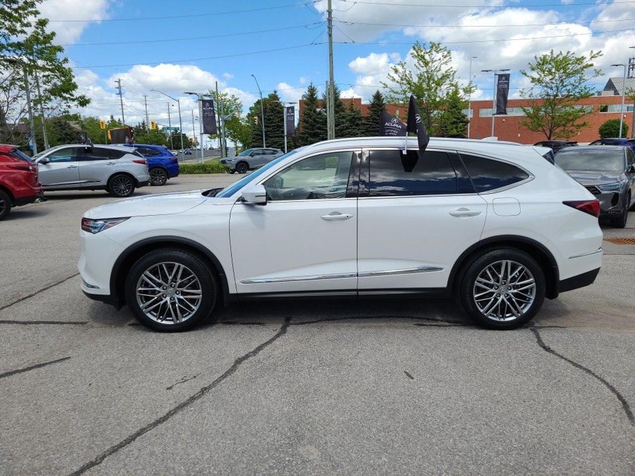 2024 Acura MDX Plat Elite SH-AWD (Lowest Mileage -Top Line Model) Photo3