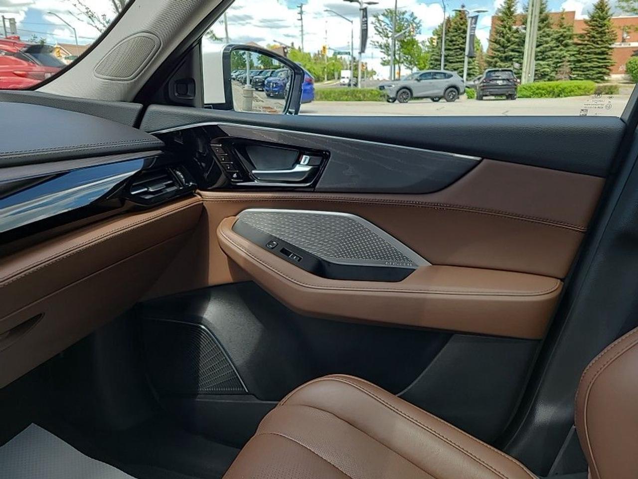 2024 Acura MDX Plat Elite SH-AWD (Lowest Mileage -Top Line Model) Photo
