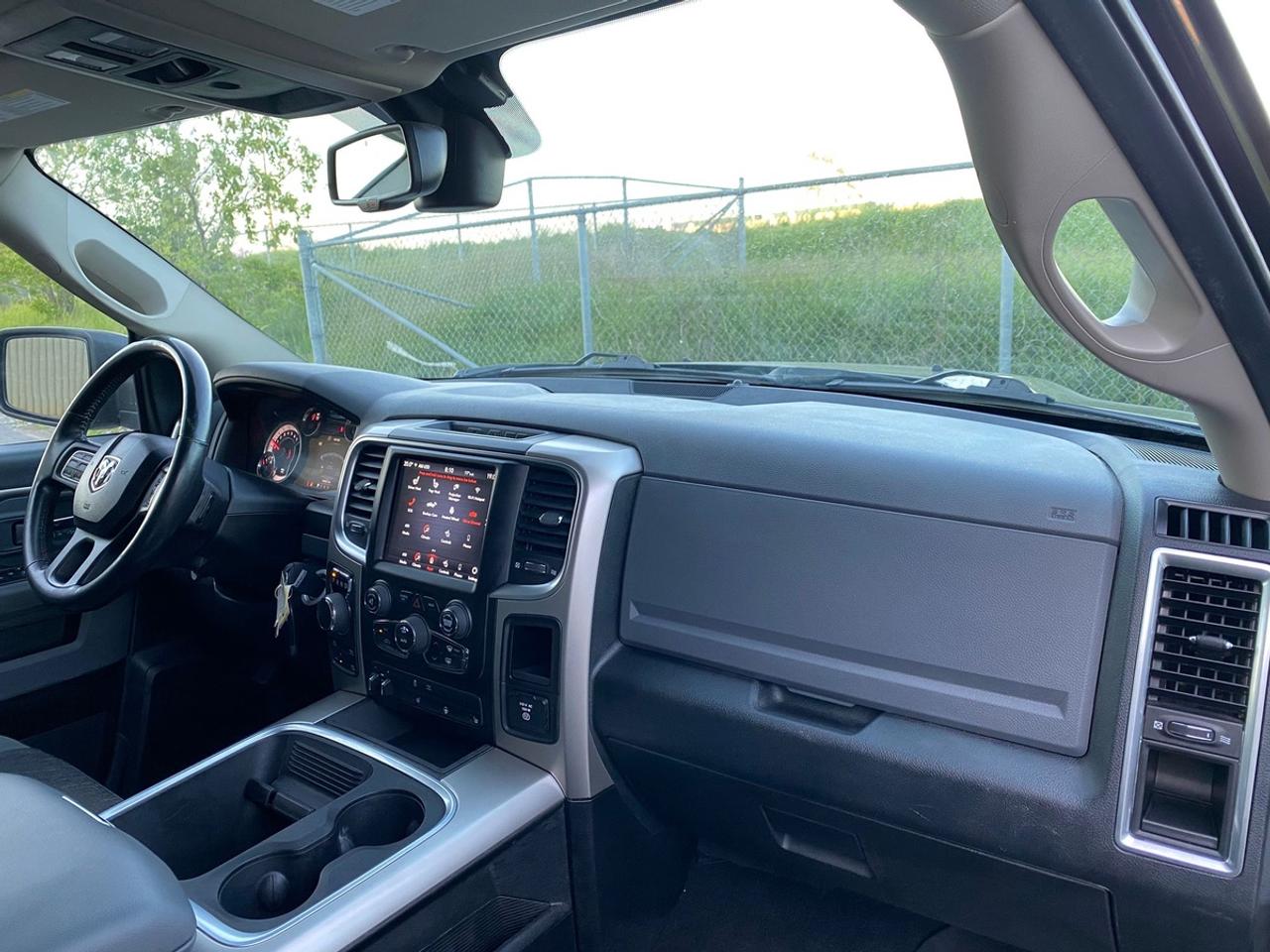 2018 RAM 1500 BIG HORN HEMI 4*4 Crew Cab 6’4” Box Photo