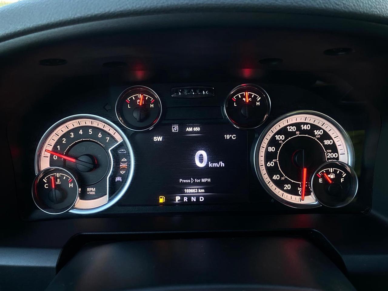 2018 RAM 1500 BIG HORN HEMI 4*4 Crew Cab 6’4” Box Photo