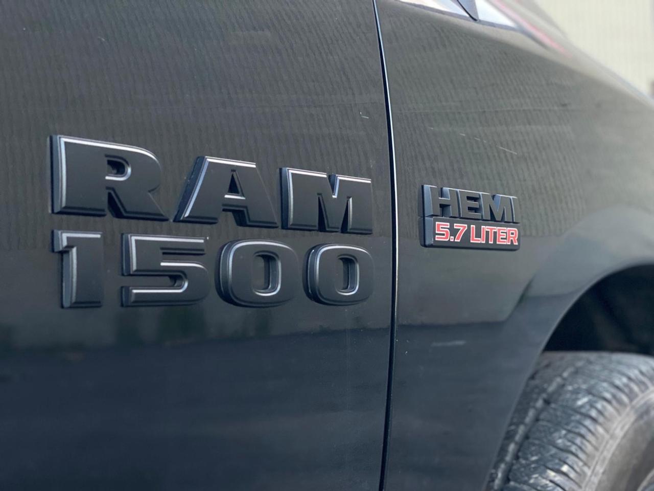 2018 RAM 1500 BIG HORN HEMI 4*4 Crew Cab 6’4” Box Photo