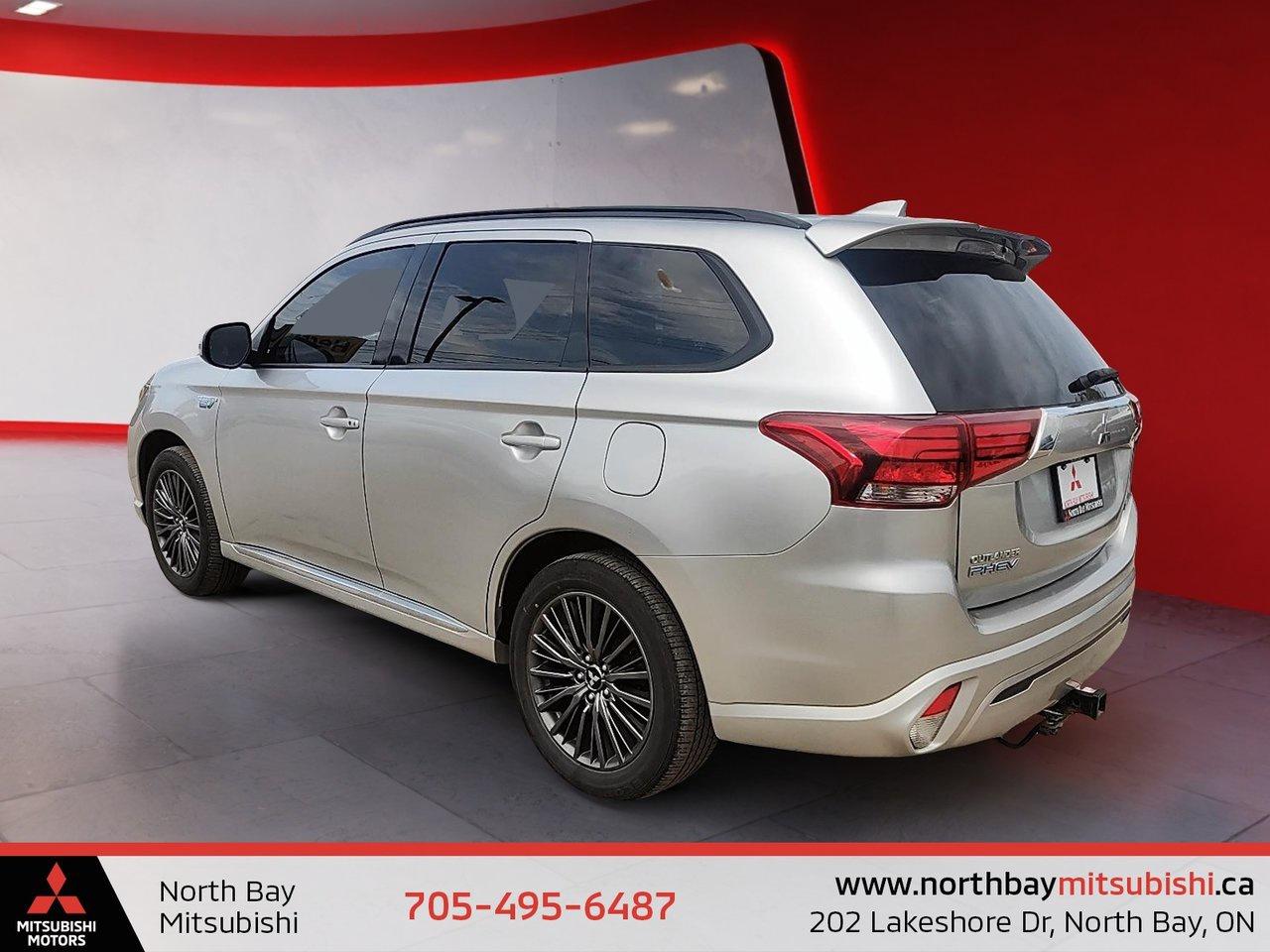 2022 Mitsubishi Outlander PHEV BLACK EDITION Photo3