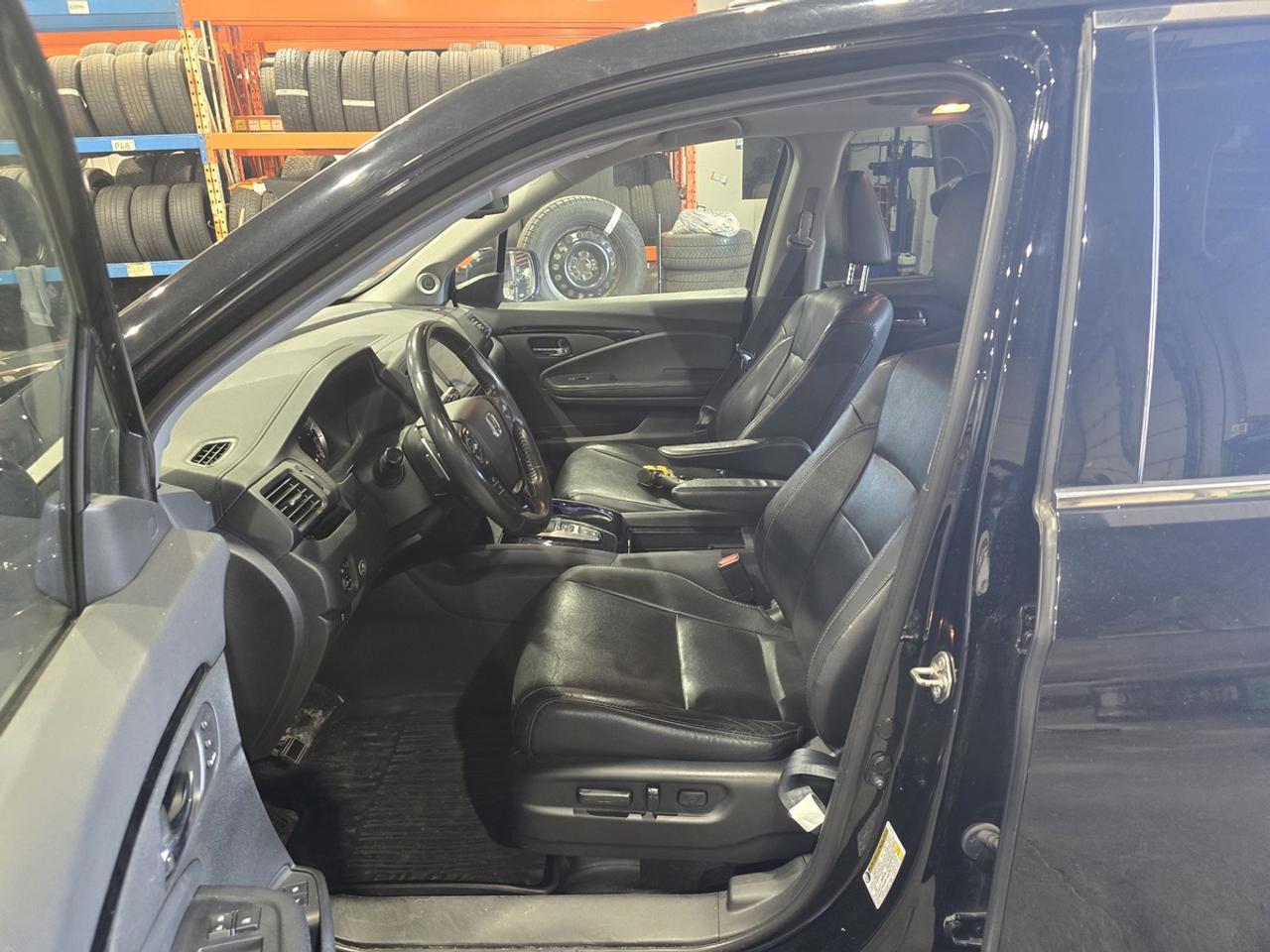 2017 Honda Pilot Touring Photo