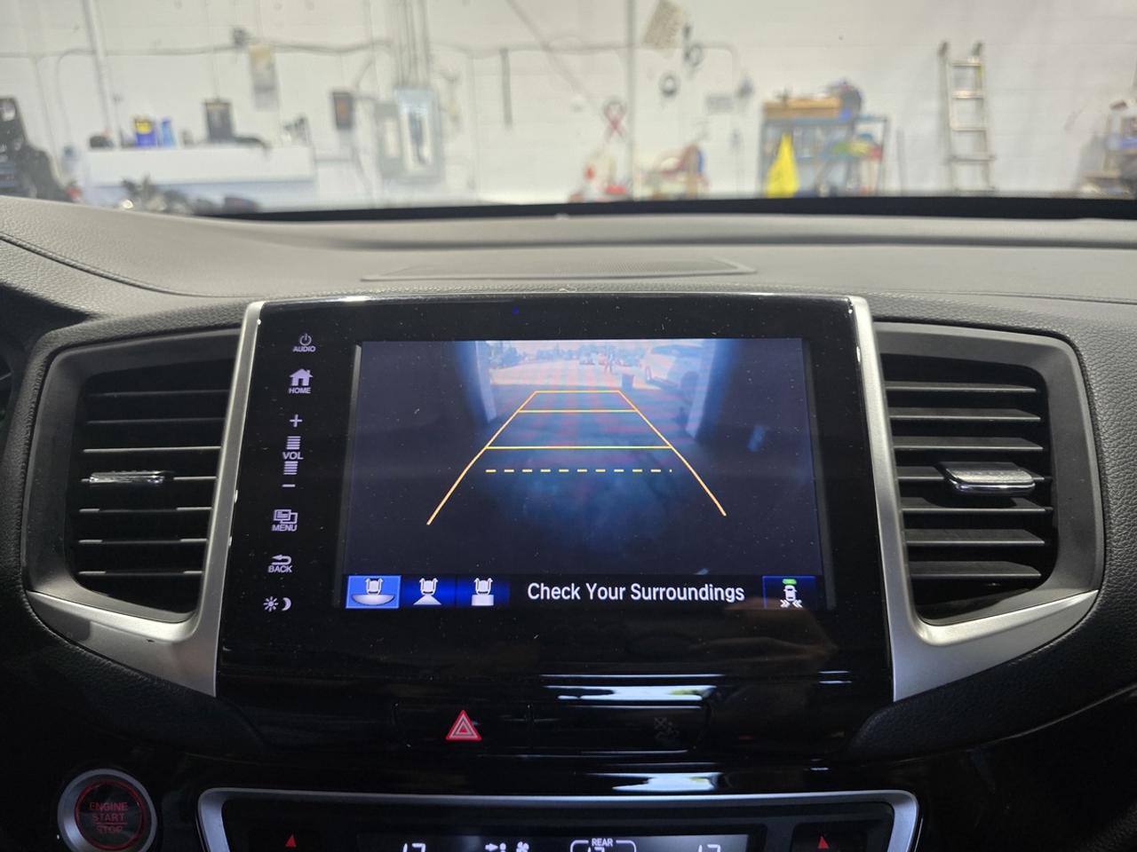 2017 Honda Pilot Touring Photo