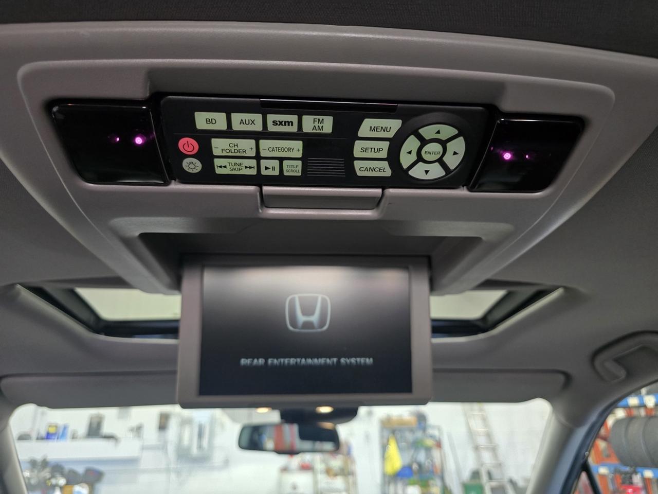 2017 Honda Pilot Touring Photo