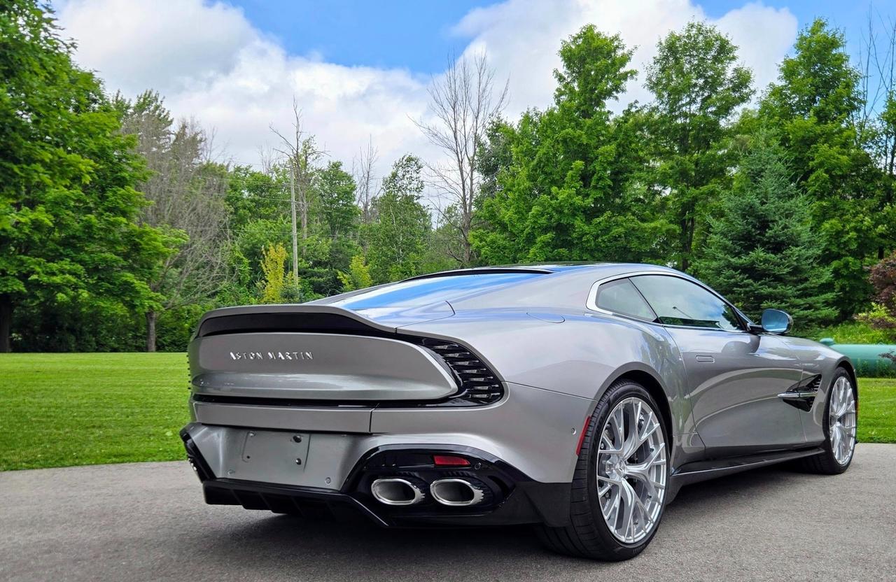 2025 Aston Martin Vanquish  Photo