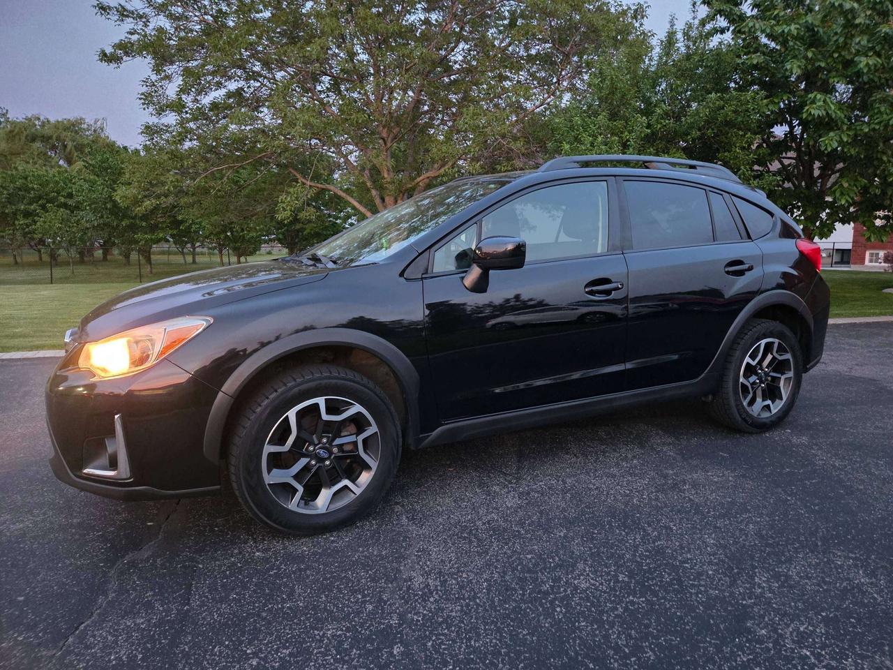 2016 Subaru Crosstrek 2.0i Touring Pkg Photo