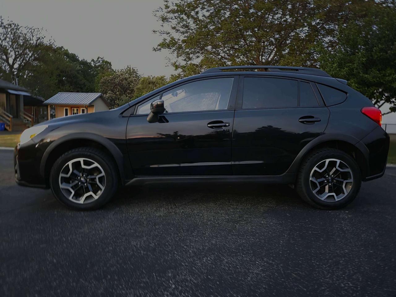 2016 Subaru Crosstrek 2.0i Touring Pkg Photo
