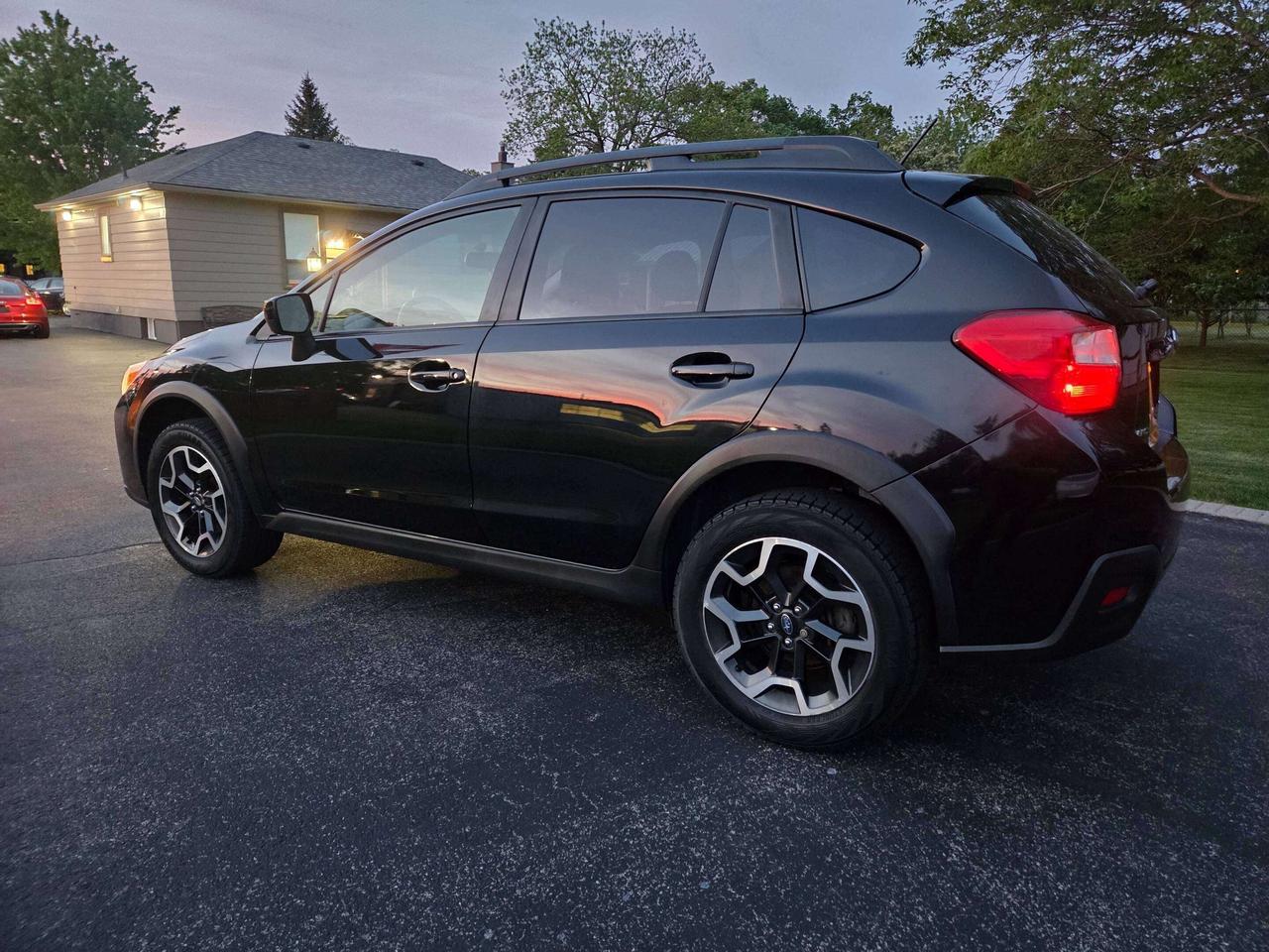 2016 Subaru Crosstrek 2.0i Touring Pkg Photo