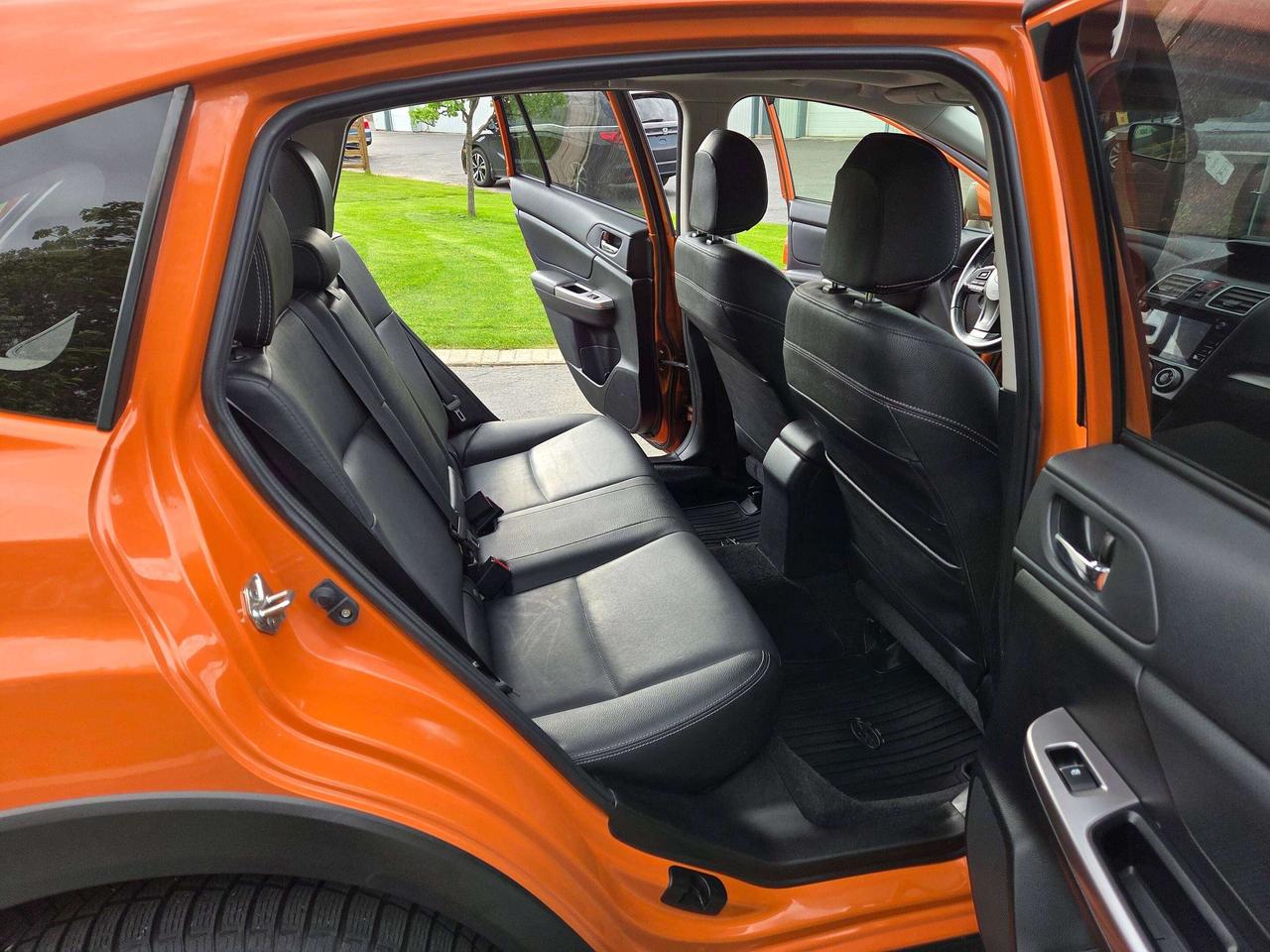 2015 Subaru XV Crosstrek 2.0i Limited/Tech Pkg Photo