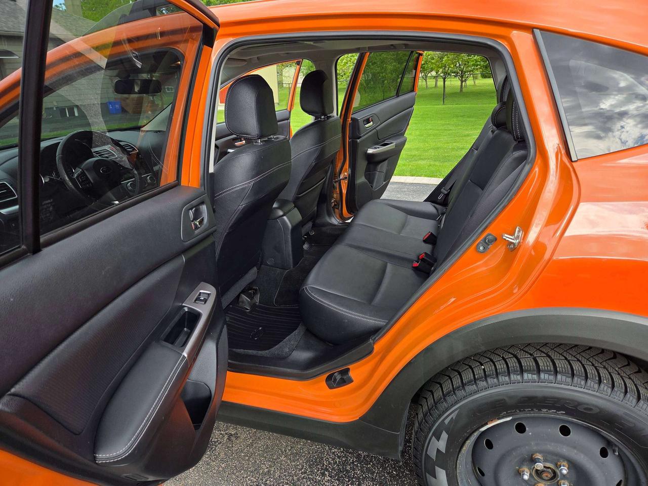 2015 Subaru XV Crosstrek 2.0i Limited/Tech Pkg Photo