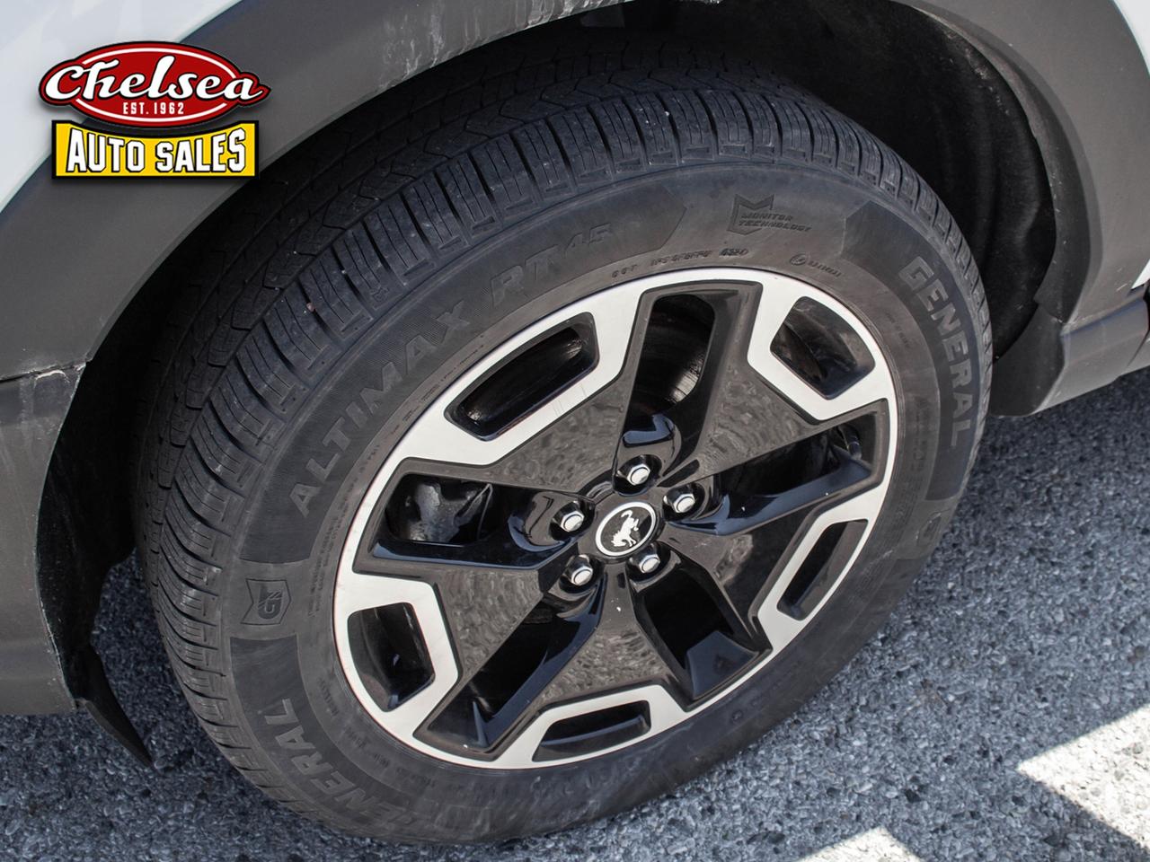 2023 Ford Bronco Sport Outer Banks Photo3