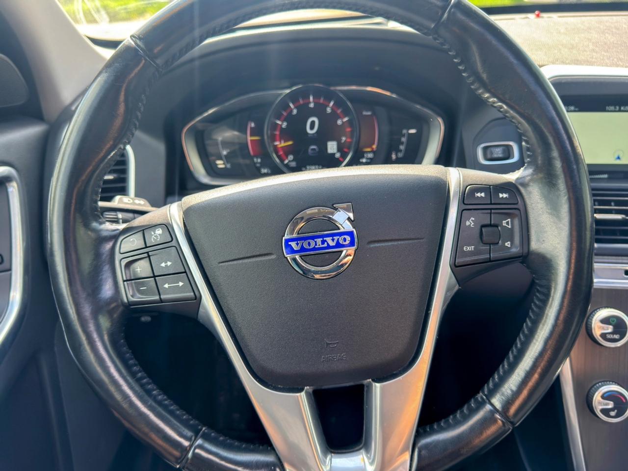 2016 Volvo XC60 Premier Photo