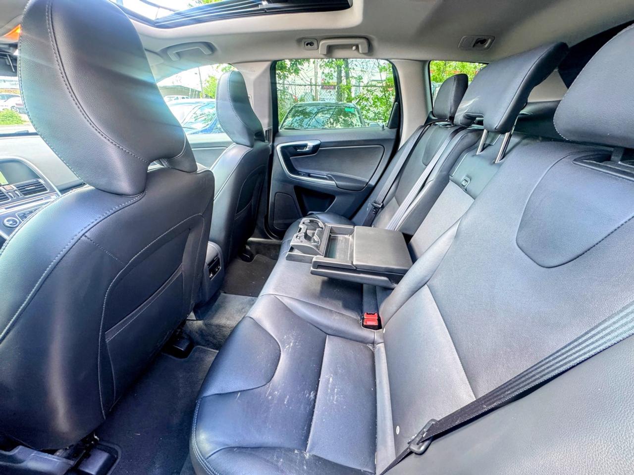 2016 Volvo XC60 Premier Photo