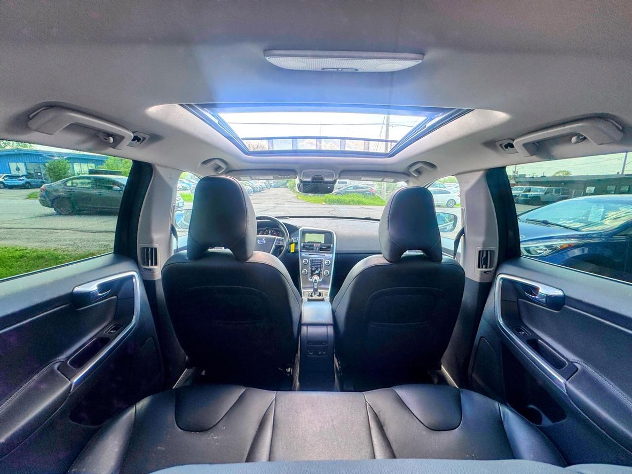 2016 Volvo XC60 Premier Photo