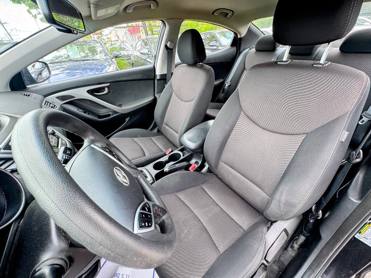 2016 Hyundai Elantra Limited Photo