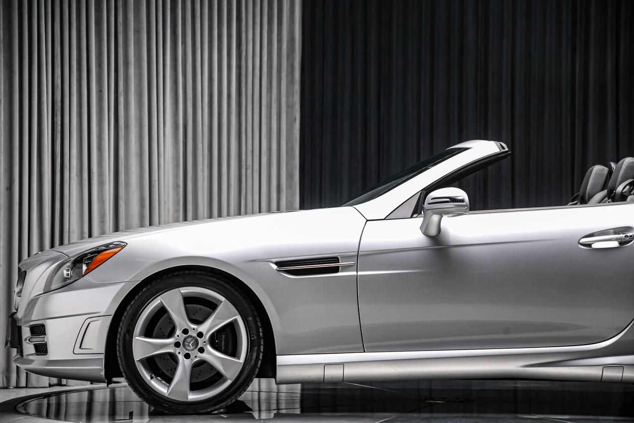 2015 Mercedes-Benz SLK-Class SLK 250 ROADSTER PREMIUMPKG NAV HANDLINGPKG 18INCH Photo