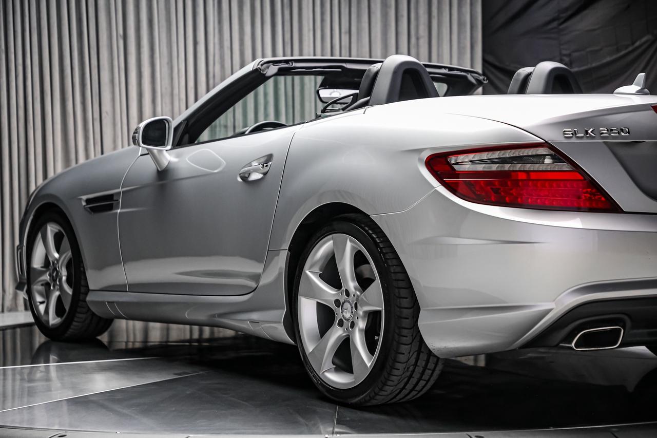 2015 Mercedes-Benz SLK-Class SLK 250 ROADSTER PREMIUMPKG NAV HANDLINGPKG 18INCH Photo
