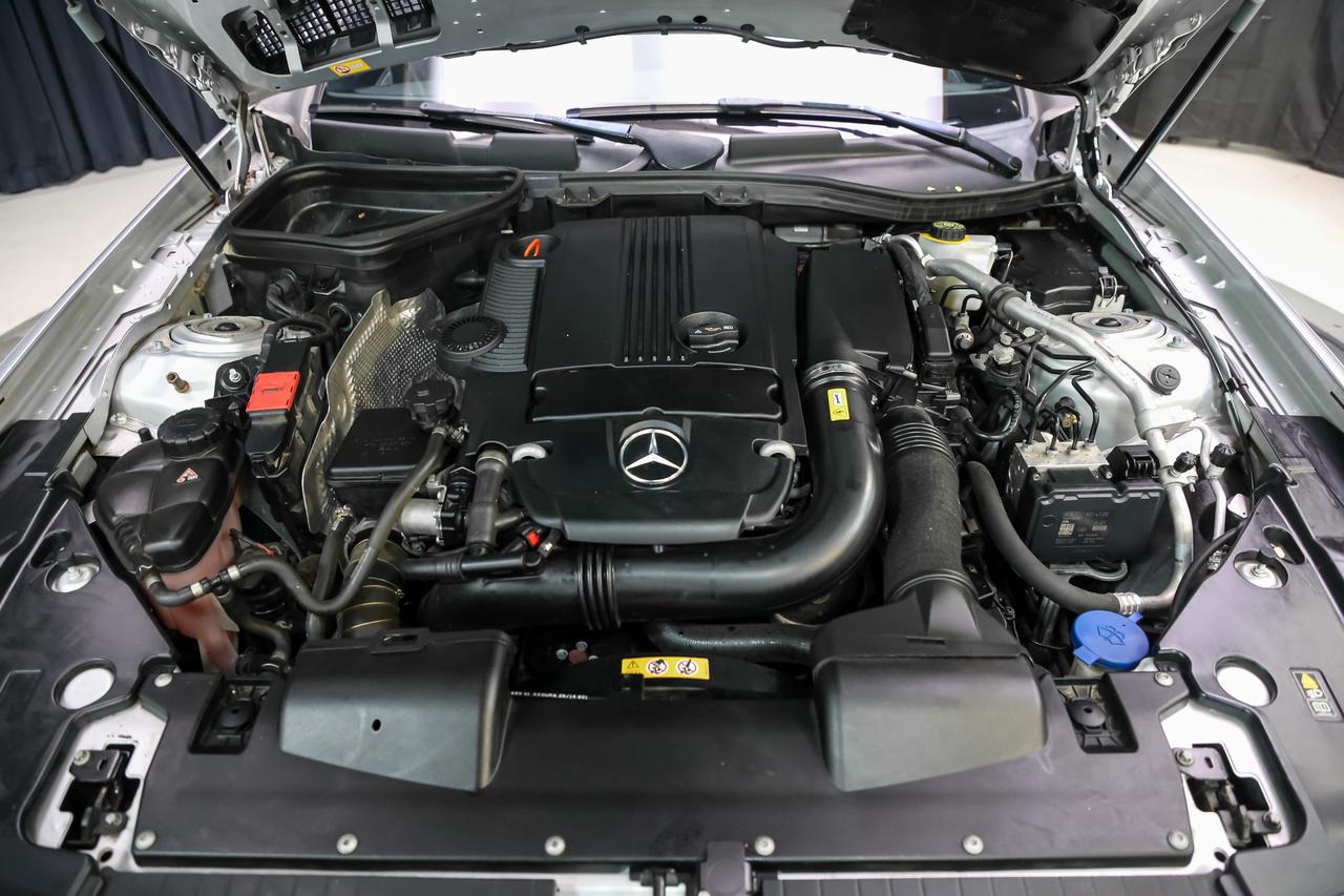 2015 Mercedes-Benz SLK-Class SLK 250 ROADSTER PREMIUMPKG NAV HANDLINGPKG 18INCH Photo
