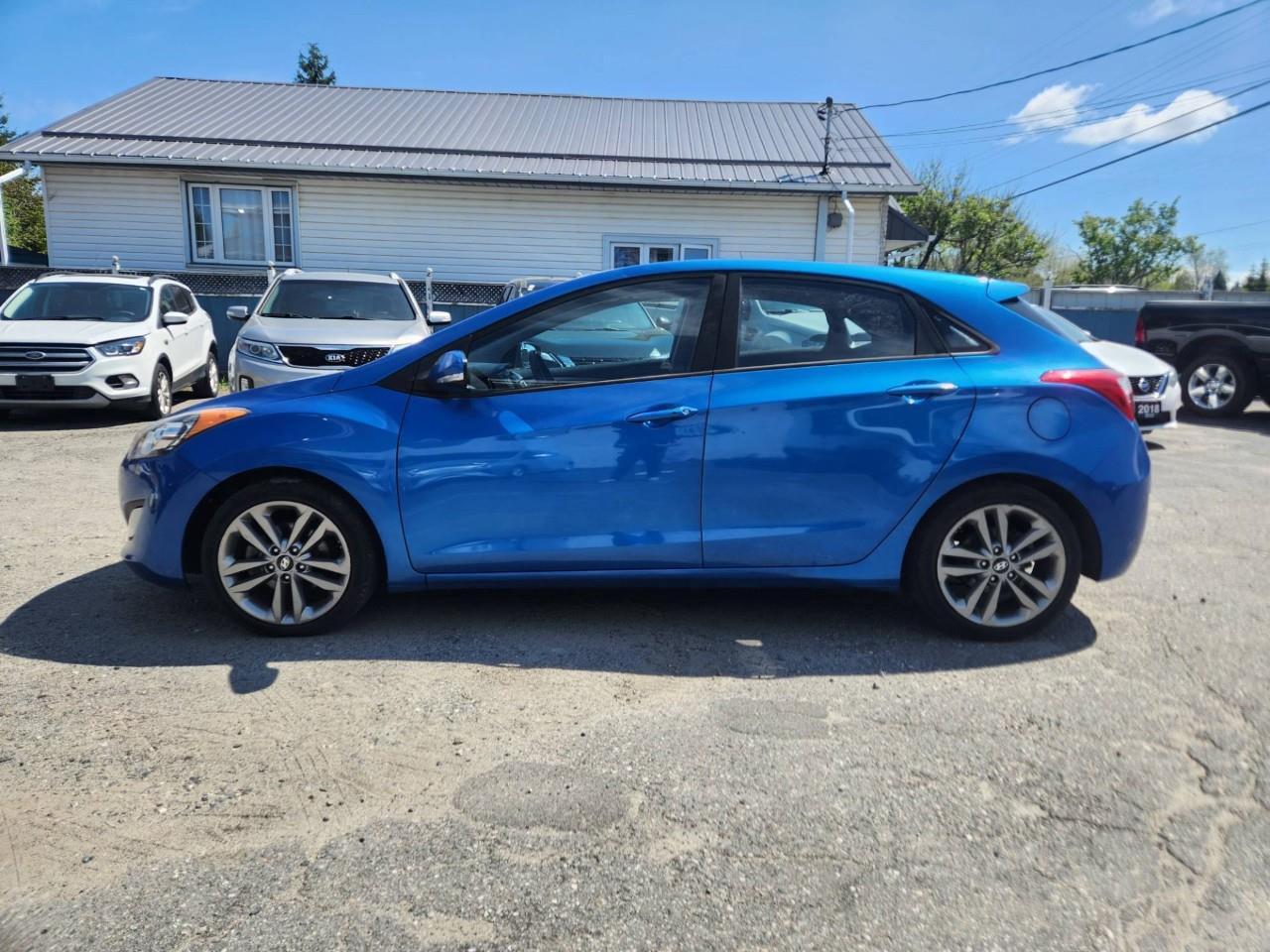 2017 Hyundai Elantra GT GLS Tech (A6) 4dr Hatchback Photo