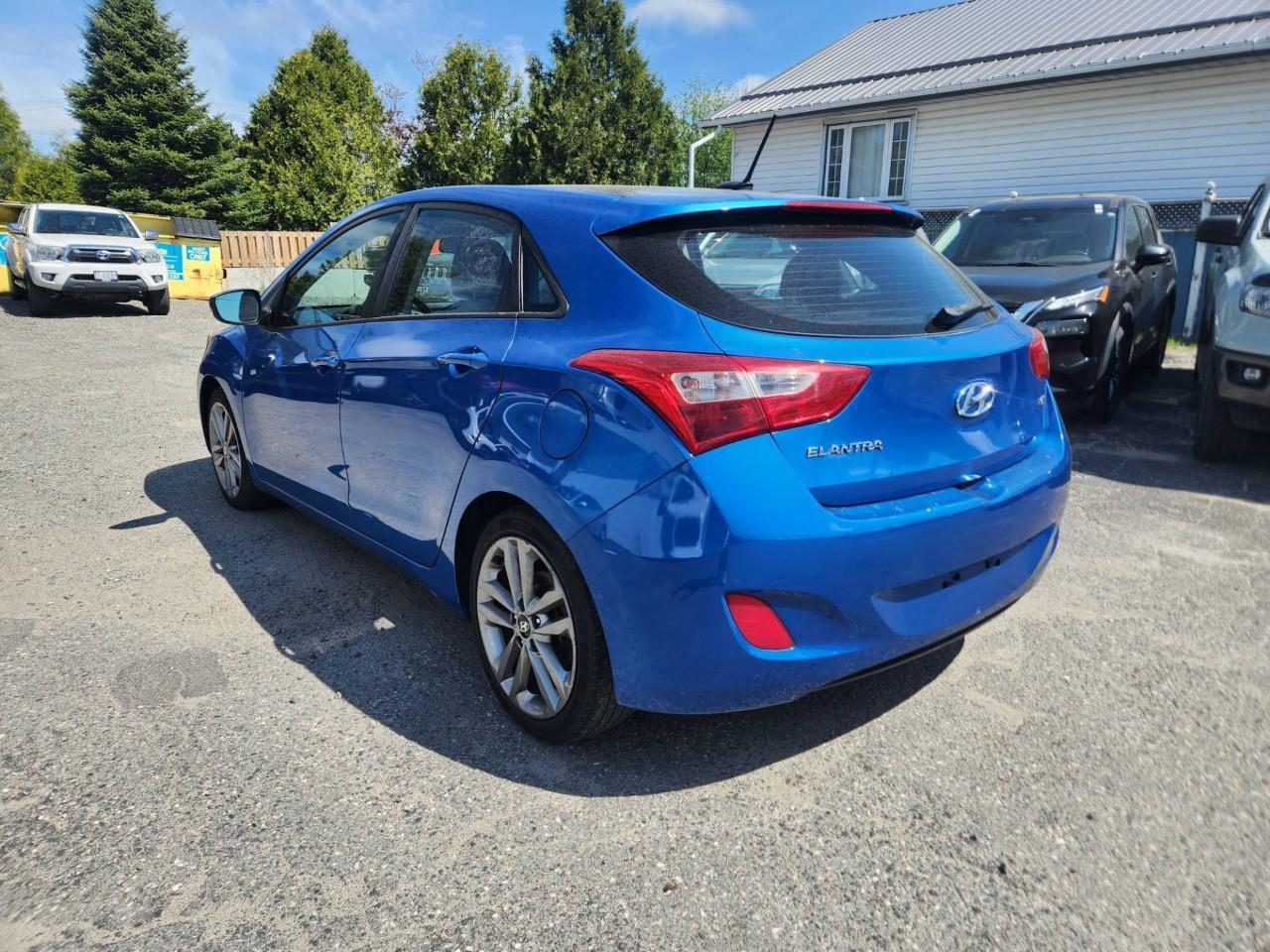 2017 Hyundai Elantra GT GLS Tech (A6) 4dr Hatchback Photo