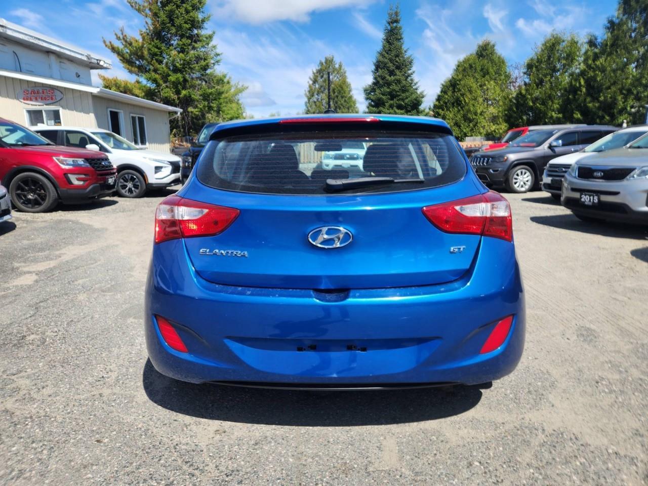 2017 Hyundai Elantra GT GLS Tech (A6) 4dr Hatchback Photo