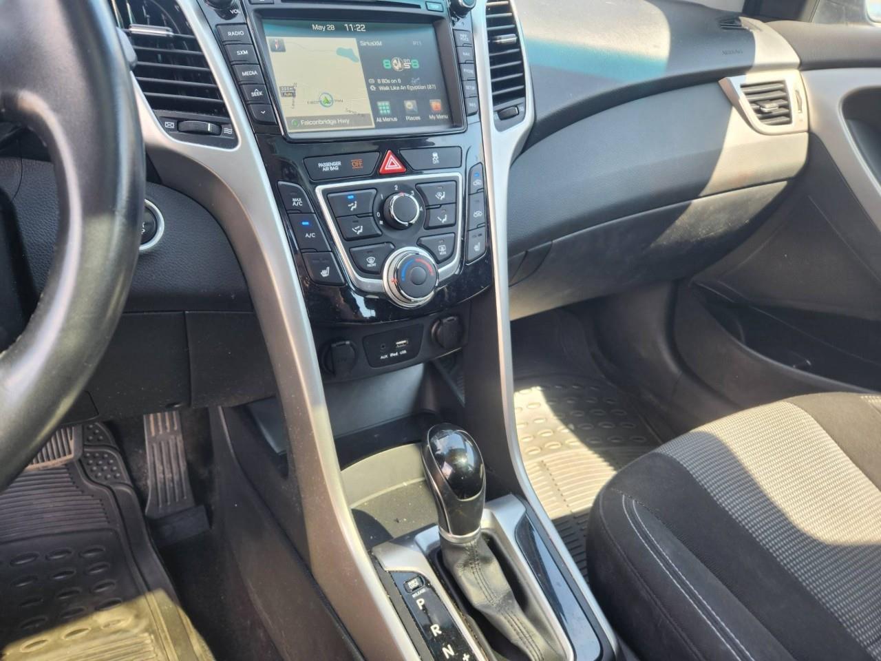 2017 Hyundai Elantra GT GLS Tech (A6) 4dr Hatchback Photo