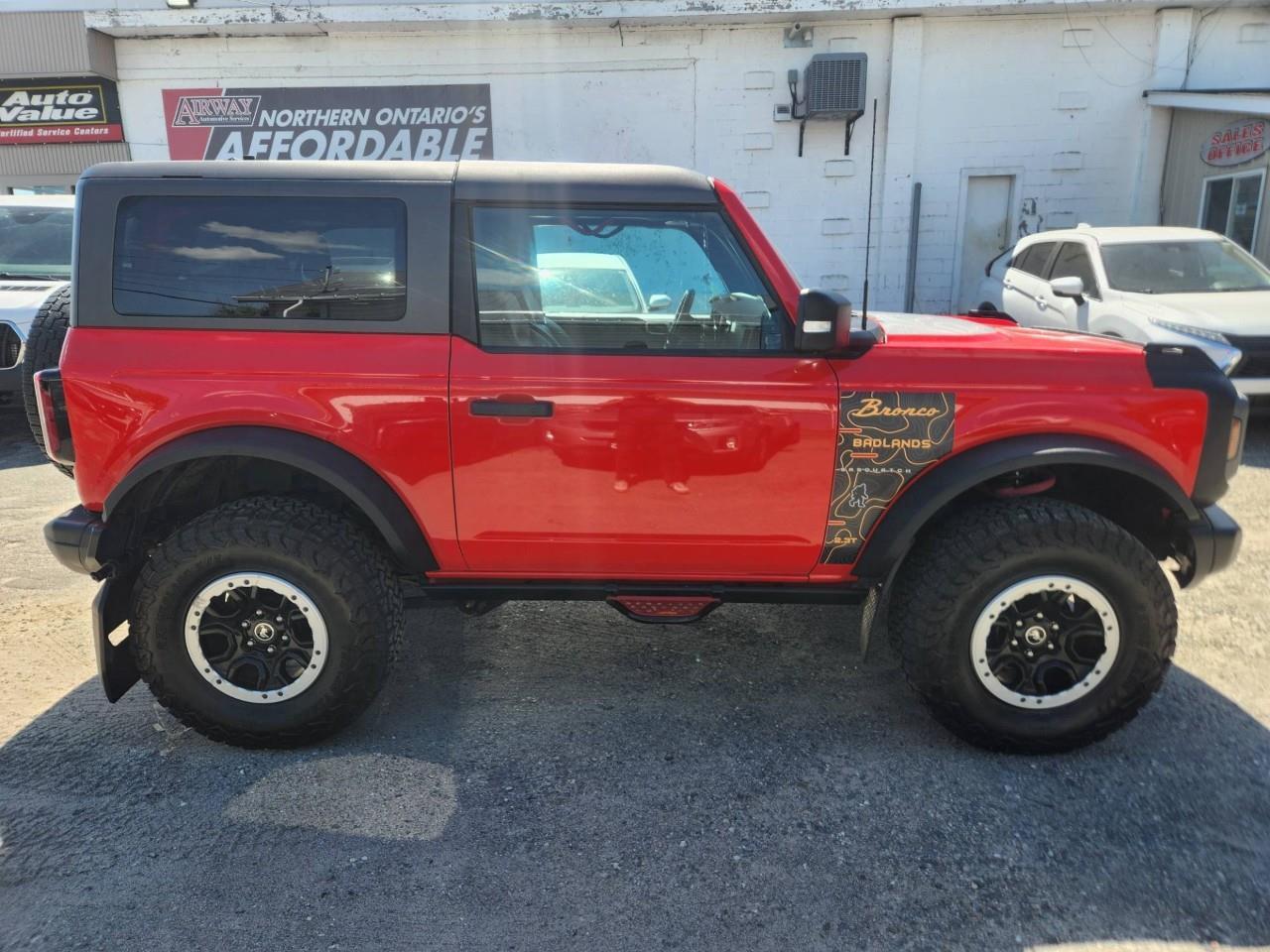 2023 Ford Bronco Badlands 2dr 4x4 Photo