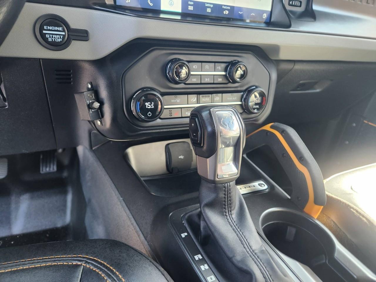 2023 Ford Bronco Badlands 2dr 4x4 Photo
