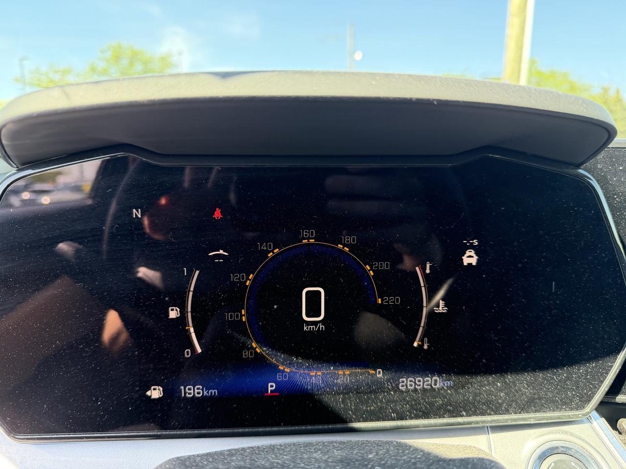 2024 Chevrolet Trax LT   CLEAN CARFAX   ONE OWNER   APPLE CARPLAY Photo3