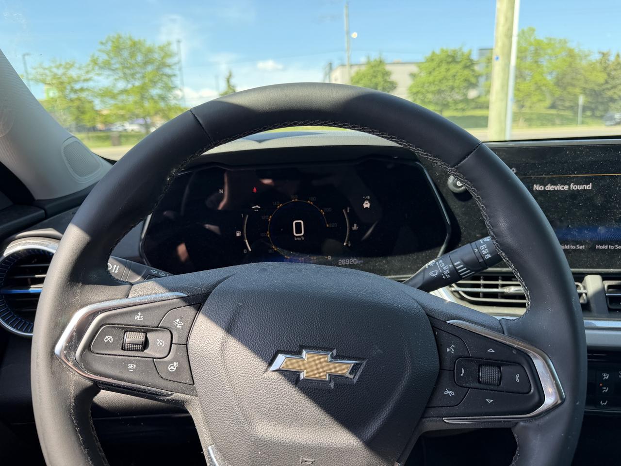 2024 Chevrolet Trax LT   CLEAN CARFAX   ONE OWNER   APPLE CARPLAY Photo