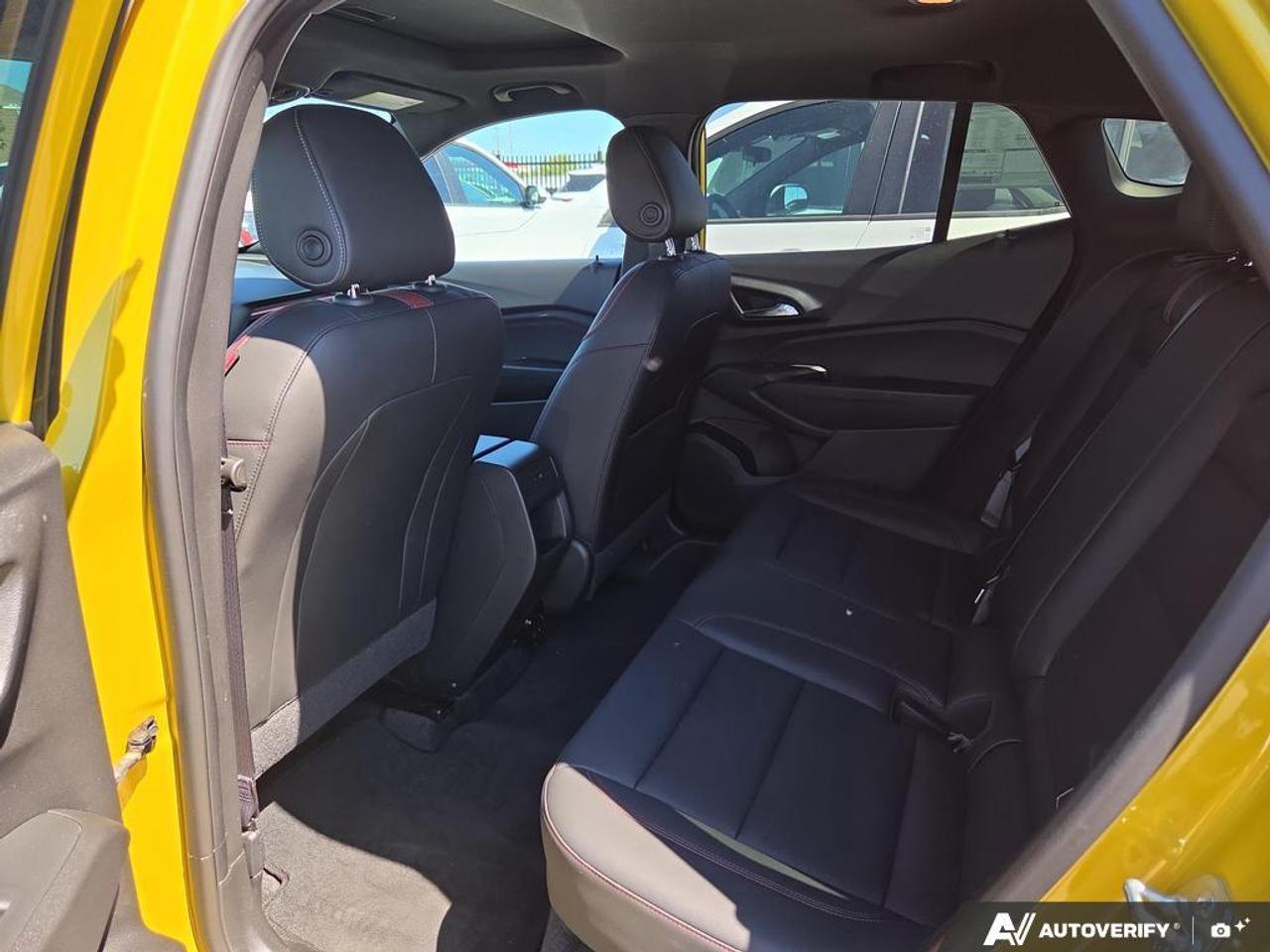 2024 Chevrolet Trax 2RS   NO CLAIMS   SUNROOF   APPLE CARPLAY Photo