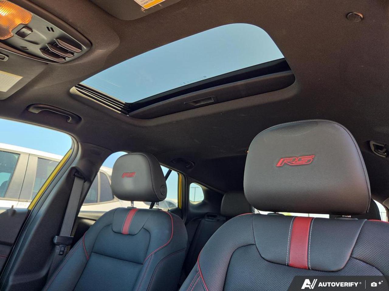 2024 Chevrolet Trax 2RS   NO CLAIMS   SUNROOF   APPLE CARPLAY Photo