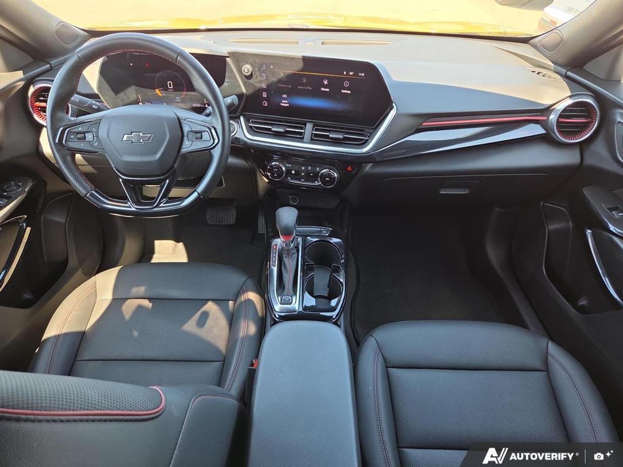 2024 Chevrolet Trax 2RS   NO CLAIMS   SUNROOF   APPLE CARPLAY Photo