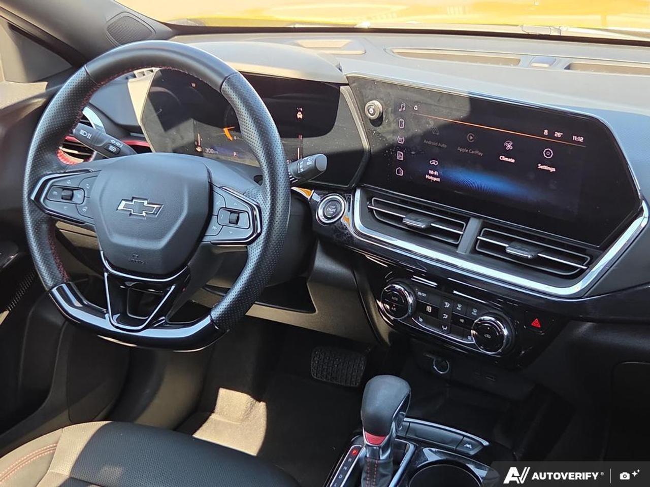 2024 Chevrolet Trax 2RS   NO CLAIMS   SUNROOF   APPLE CARPLAY Photo