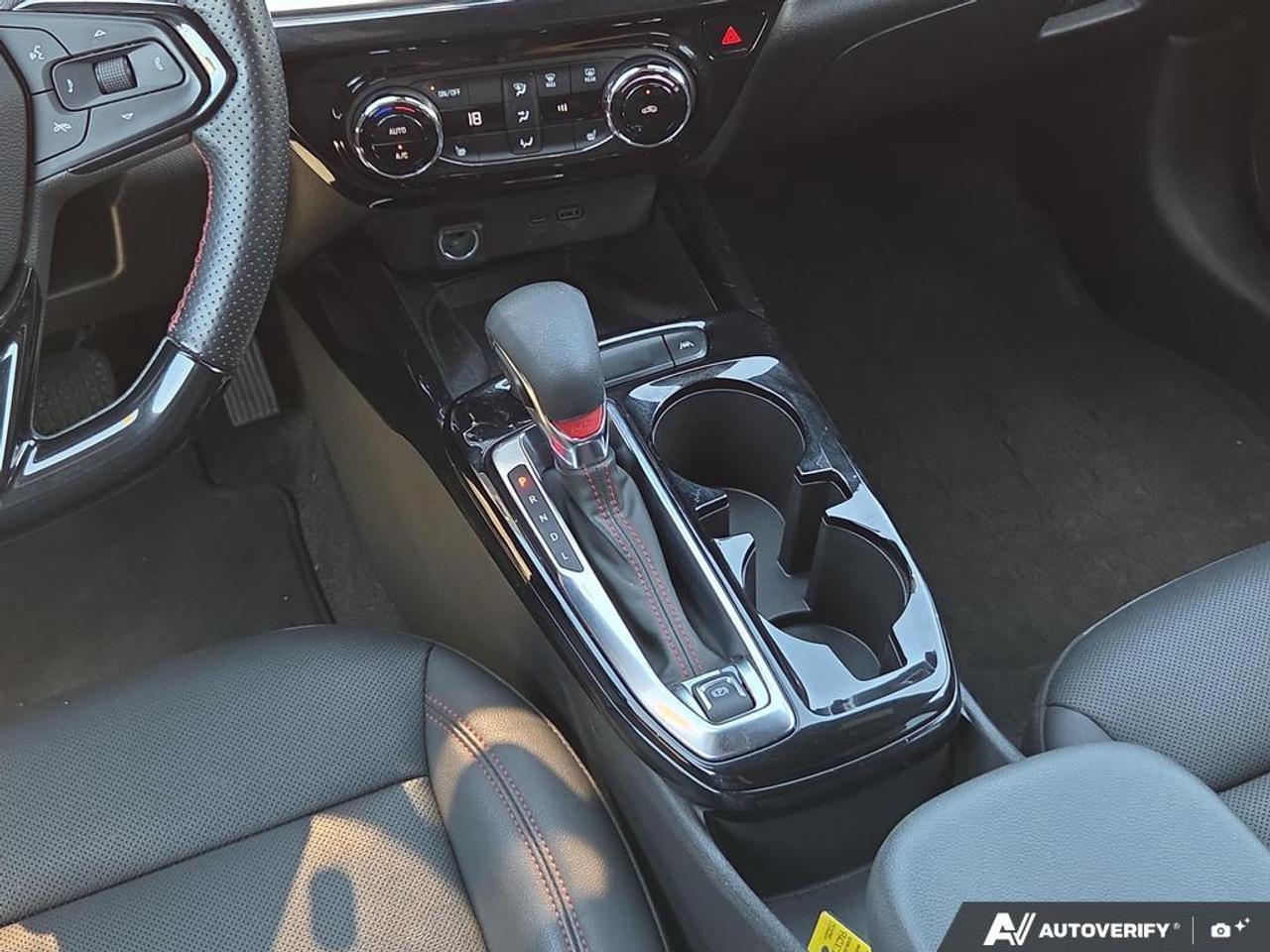 2024 Chevrolet Trax 2RS   NO CLAIMS   SUNROOF   APPLE CARPLAY Photo