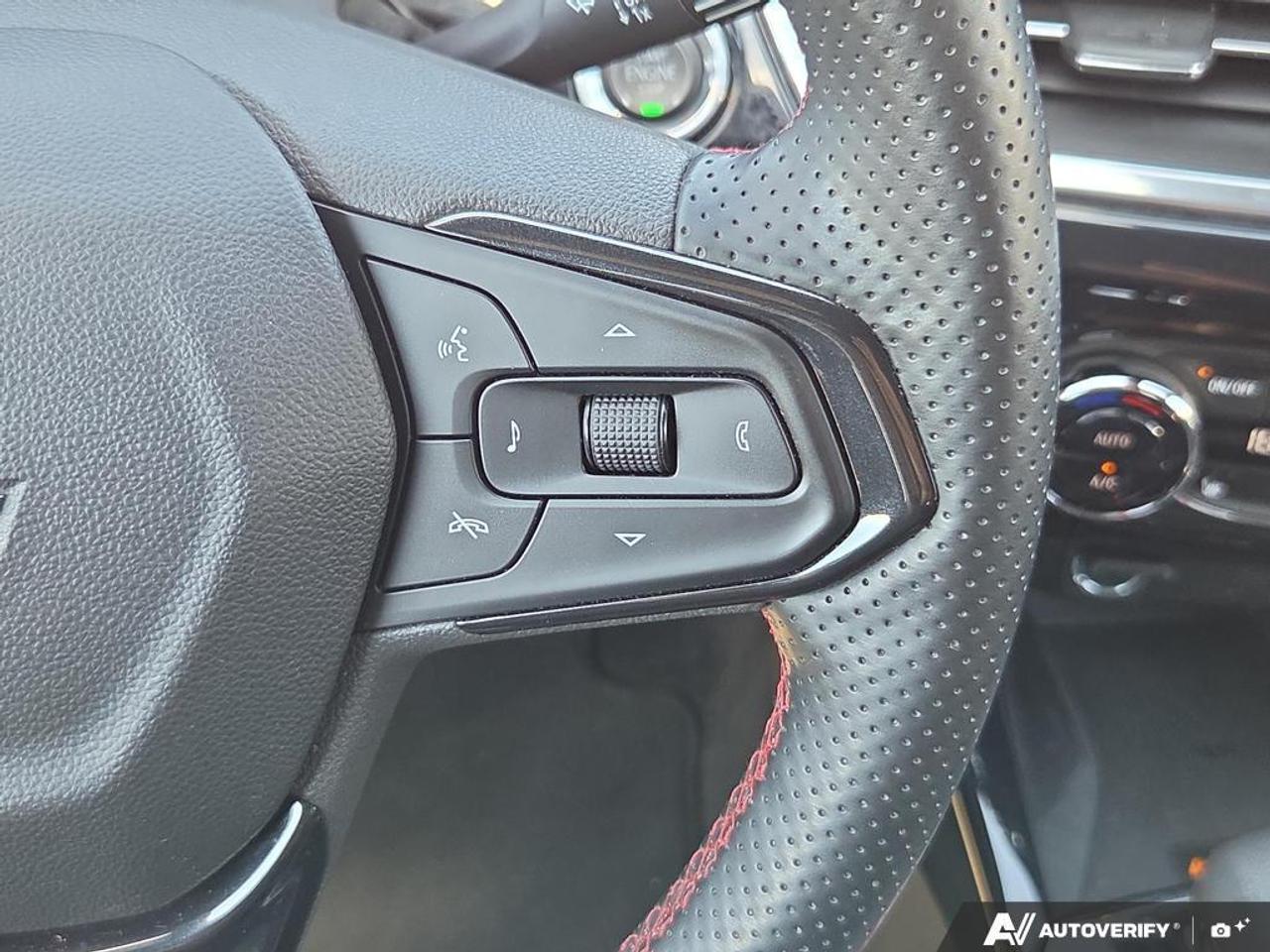 2024 Chevrolet Trax 2RS   NO CLAIMS   SUNROOF   APPLE CARPLAY Photo