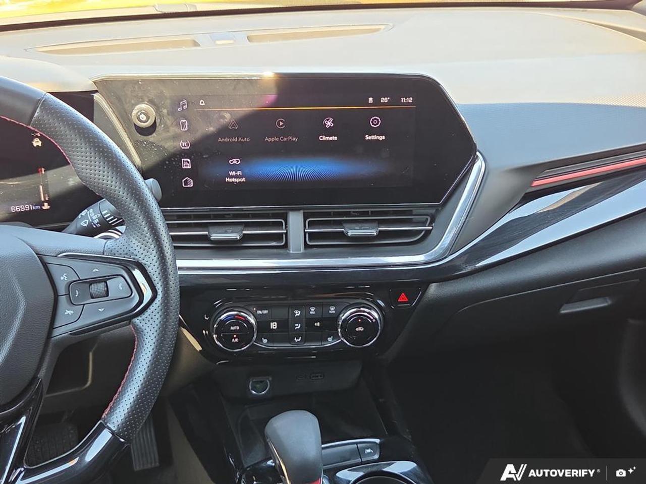 2024 Chevrolet Trax 2RS   NO CLAIMS   SUNROOF   APPLE CARPLAY Photo