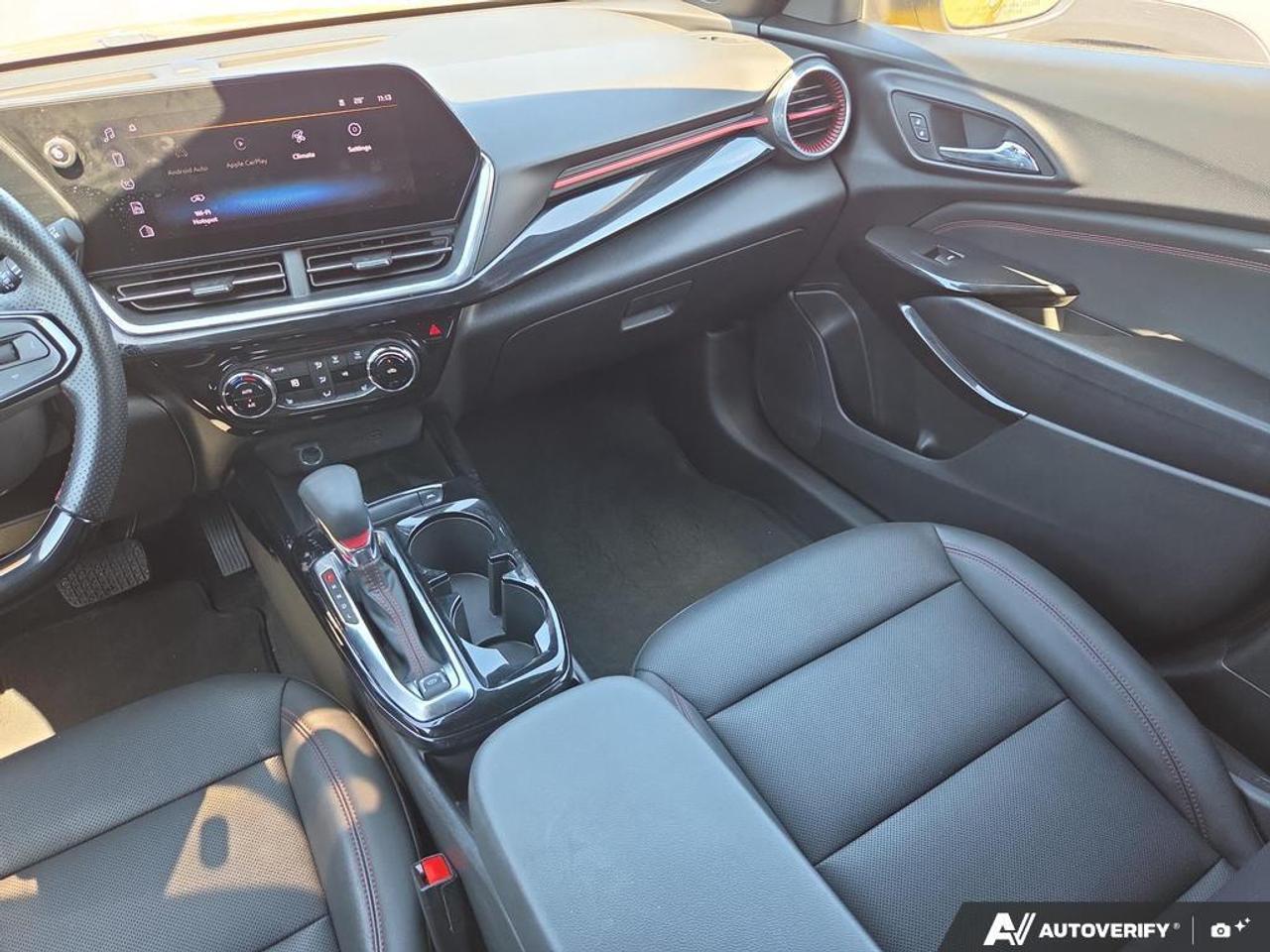 2024 Chevrolet Trax 2RS   NO CLAIMS   SUNROOF   APPLE CARPLAY Photo