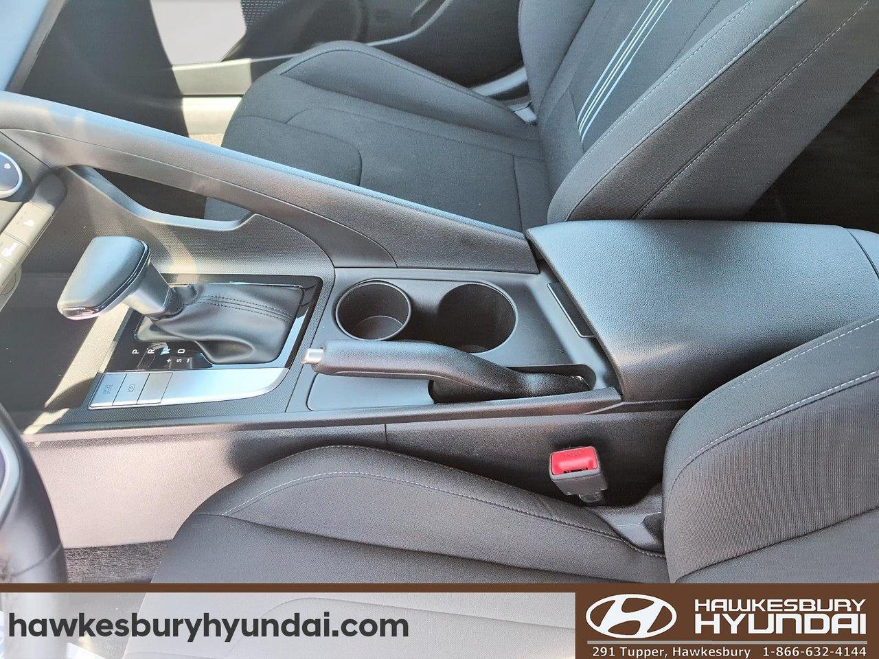 2025 Hyundai Elantra Preferred Photo