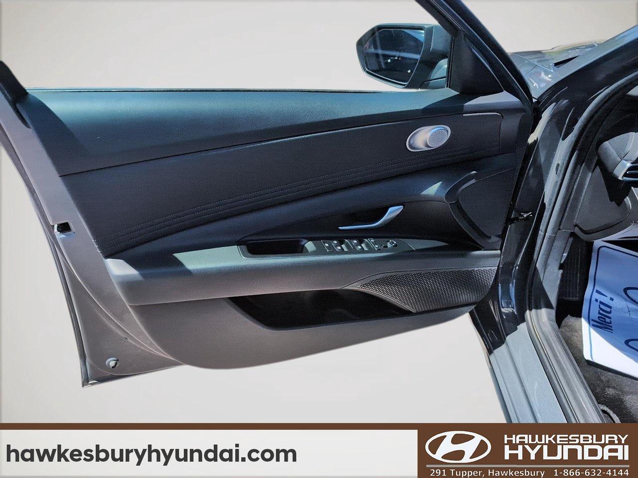 2025 Hyundai Elantra Preferred Photo