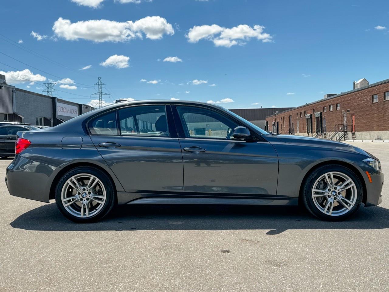 2018 BMW 3 Series 330i xDrive Sedan Photo