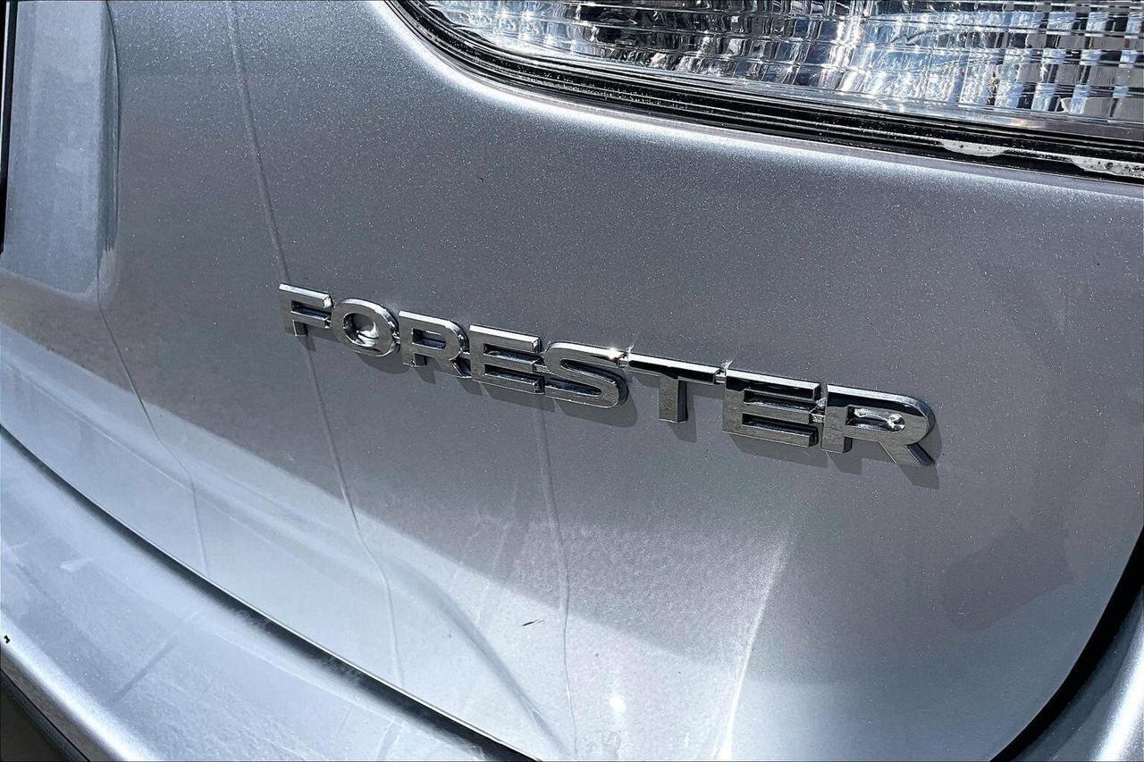 2023 Subaru Forester TOURING AWD   NO ACCIDENT   REMOTE START   SUNROOF Photo