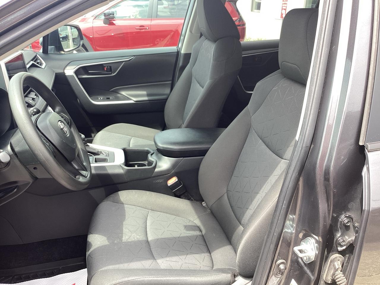 2024 Toyota RAV4 LE AWD Photo