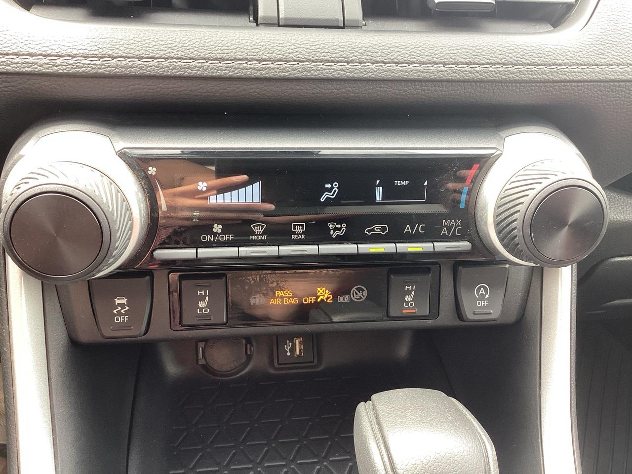 2024 Toyota RAV4 LE AWD Photo
