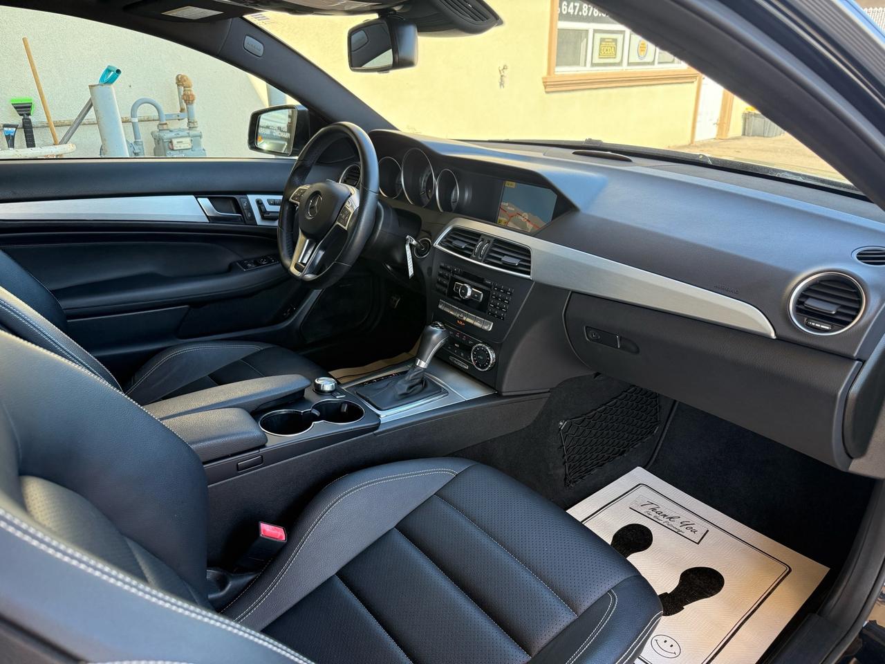 2012 Mercedes-Benz C-Class 2dr Cpe C 350 4MATIC  ACCIDENT FREE CERTIFIED MINT Photo